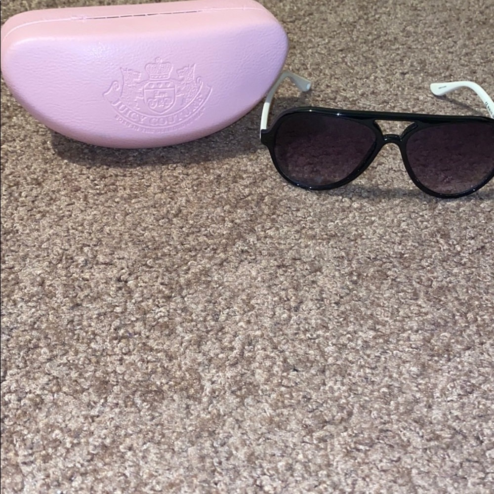 Aviator Juicy Couture sunglasses with case & cloth